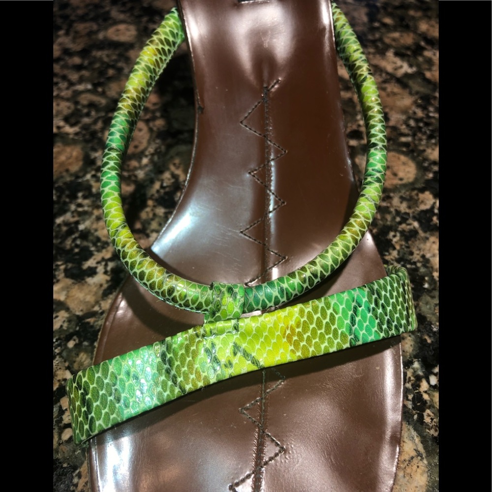 DKNY SNAKESKIN HEELS